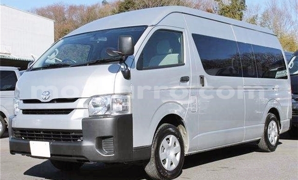 Tenga Imported Toyota Hiace Zvimwe Mota in Import - Dubai in Cabo Delgado Tenga Imported Toyota Hiace Zvimwe Mota in Import - Dubai in Cabo Delgado