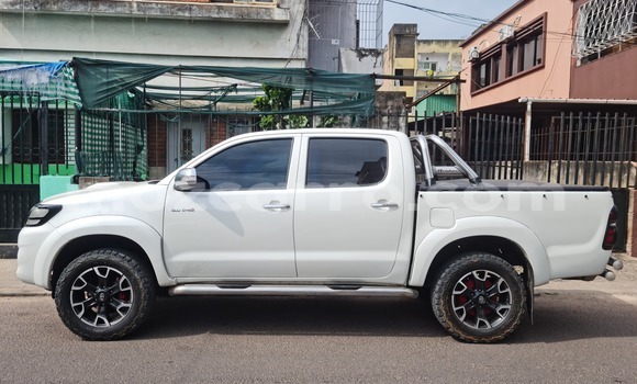 Buy Used Toyota Hilux White Car in Maputo in Maputo Buy Used Toyota Hilux White Car in Maputo in Maputo