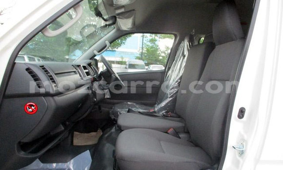 Tenga Imported Toyota Hiace Zvimwe Mota in Import - Dubai in Cabo Delgado Tenga Imported Toyota Hiace Zvimwe Mota in Import - Dubai in Cabo Delgado