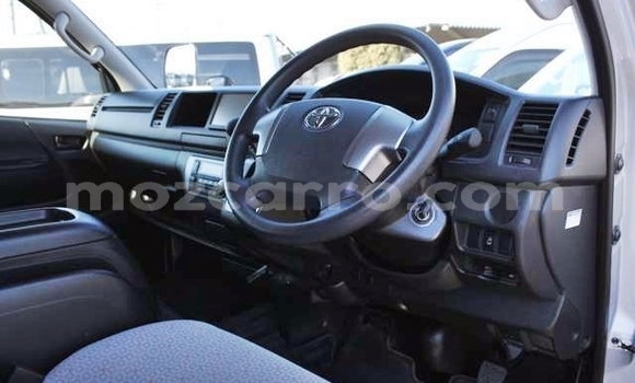 Tenga Imported Toyota Hiace Zvimwe Mota in Import - Dubai in Cabo Delgado Tenga Imported Toyota Hiace Zvimwe Mota in Import - Dubai in Cabo Delgado