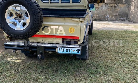 Nunua Ilio tumika Toyota Land Cruiser Beige Gari ndani ya Maputo nchini Maputo Nunua Ilio tumika Toyota Land Cruiser Beige Gari ndani ya Maputo nchini Maputo