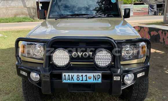 Nunua Ilio tumika Toyota Land Cruiser Beige Gari ndani ya Maputo nchini Maputo Nunua Ilio tumika Toyota Land Cruiser Beige Gari ndani ya Maputo nchini Maputo