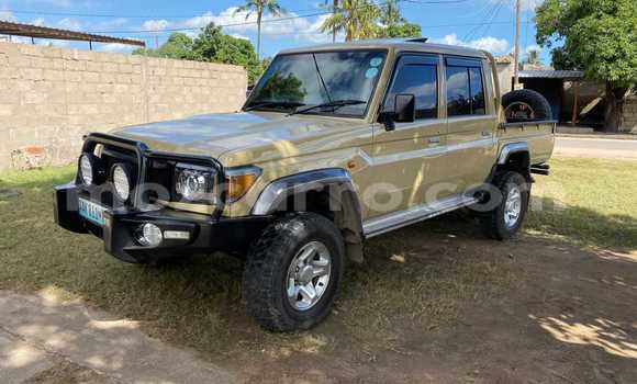 Nunua Ilio tumika Toyota Land Cruiser Beige Gari ndani ya Maputo nchini Maputo Nunua Ilio tumika Toyota Land Cruiser Beige Gari ndani ya Maputo nchini Maputo