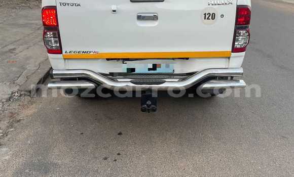 Buy Used Toyota Hilux White Car in Maputo in Maputo