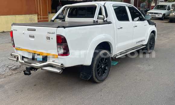 Comprar Usado Toyota Hilux Branco Carro em Maputo em Maputo Comprar Usado Toyota Hilux Branco Carro em Maputo em Maputo