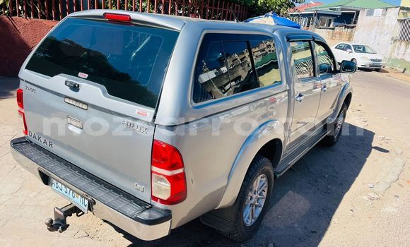 Comprar Novo Toyota Hilux Prata Carro em Maputo em Maputo Comprar Novo Toyota Hilux Prata Carro em Maputo em Maputo
