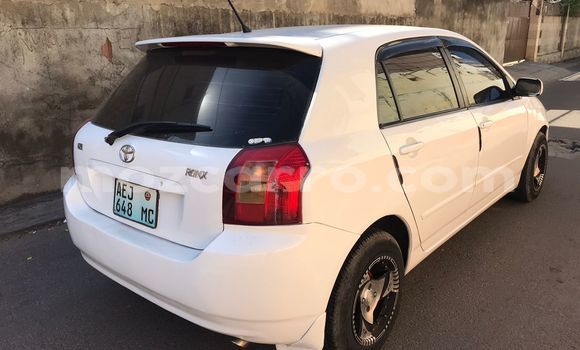 Comprar Usado Toyota Runx Branco Carro em Maputo em Maputo Comprar Usado Toyota Runx Branco Carro em Maputo em Maputo