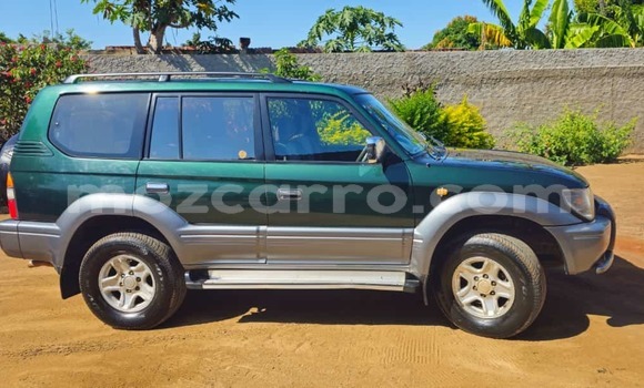 Nunua Ilio tumika Toyota Land Cruiser Prado Kijani Gari ndani ya Maputo nchini Maputo Nunua Ilio tumika Toyota Land Cruiser Prado Kijani Gari ndani ya Maputo nchini Maputo