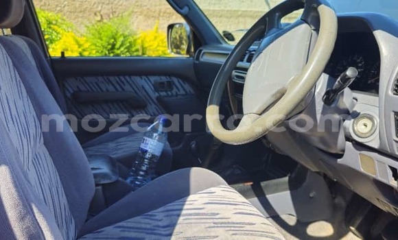 Nunua Ilio tumika Toyota Land Cruiser Prado Kijani Gari ndani ya Maputo nchini Maputo Nunua Ilio tumika Toyota Land Cruiser Prado Kijani Gari ndani ya Maputo nchini Maputo