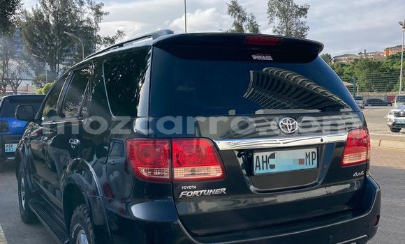 Nunua Ilio tumika Toyota Fortuner Nyeusi Gari ndani ya Maputo nchini Maputo Nunua Ilio tumika Toyota Fortuner Nyeusi Gari ndani ya Maputo nchini Maputo
