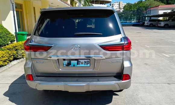 Tenga Tsaru Lexus LX Bhurawuni Mota in Maputo in Maputo Tenga Tsaru Lexus LX Bhurawuni Mota in Maputo in Maputo