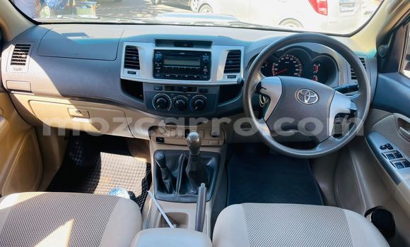 Comprar Usado Toyota Hilux Prata Carro em Maputo em Maputo Comprar Usado Toyota Hilux Prata Carro em Maputo em Maputo
