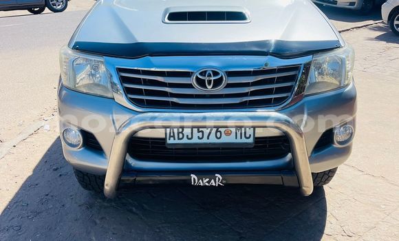 Nunua Ilio tumika Toyota Hilux Fedha Gari ndani ya Maputo nchini Maputo