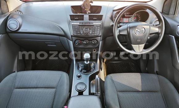 Comprar Novo Mazda BT-50 Prata Carro em Maputo em Maputo Comprar Novo Mazda BT-50 Prata Carro em Maputo em Maputo