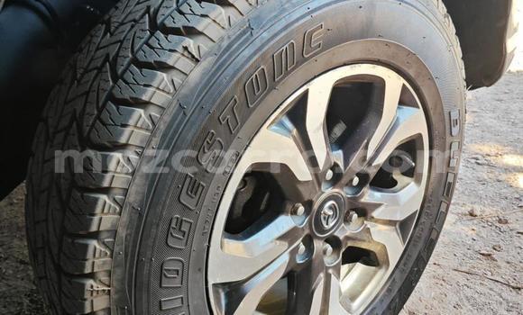 Comprar Novo Mazda BT-50 Prata Carro em Maputo em Maputo Comprar Novo Mazda BT-50 Prata Carro em Maputo em Maputo