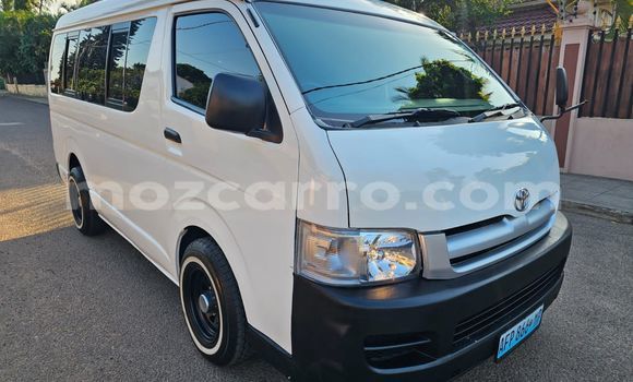 Buy Used Toyota Hiace White Car in Maputo in Maputo Buy Used Toyota Hiace White Car in Maputo in Maputo