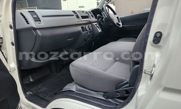 Comprar Usado Toyota Hiace Branco Carro em Maputo em Maputo Comprar Usado Toyota Hiace Branco Carro em Maputo em Maputo