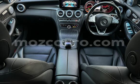 Nunua Ilio tumika Mercedes‒Benz C-klasse AMG Nyeupe Gari ndani ya Maputo nchini Maputo Nunua Ilio tumika Mercedes‒Benz C-klasse AMG Nyeupe Gari ndani ya Maputo nchini Maputo