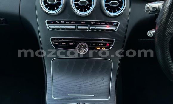Nunua Ilio tumika Mercedes‒Benz C-klasse AMG Nyeupe Gari ndani ya Maputo nchini Maputo Nunua Ilio tumika Mercedes‒Benz C-klasse AMG Nyeupe Gari ndani ya Maputo nchini Maputo