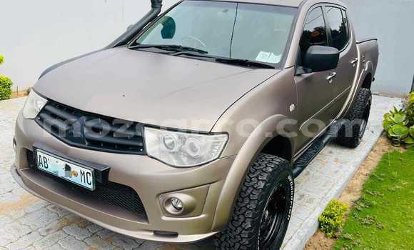 Tenga Tsaru Mitsubishi L200 Beige Mota in Maputo in Maputo Tenga Tsaru Mitsubishi L200 Beige Mota in Maputo in Maputo
