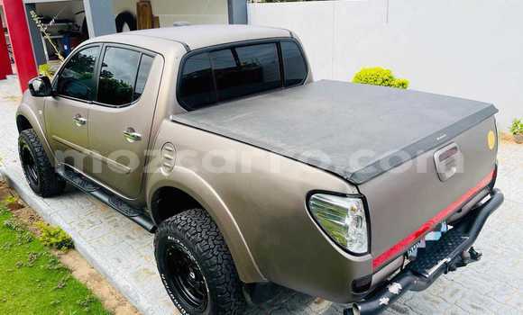 Tenga Tsaru Mitsubishi L200 Beige Mota in Maputo in Maputo Tenga Tsaru Mitsubishi L200 Beige Mota in Maputo in Maputo