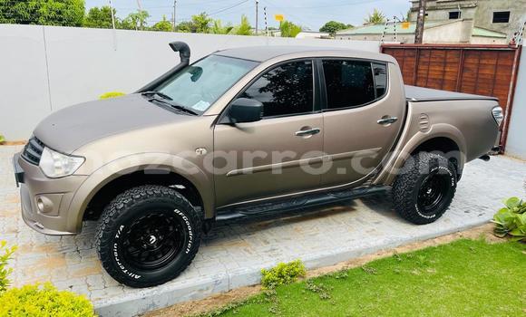 Tenga Tsaru Mitsubishi L200 Beige Mota in Maputo in Maputo Tenga Tsaru Mitsubishi L200 Beige Mota in Maputo in Maputo