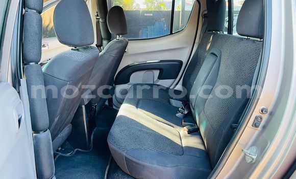 Tenga Tsaru Mitsubishi L200 Beige Mota in Maputo in Maputo Tenga Tsaru Mitsubishi L200 Beige Mota in Maputo in Maputo