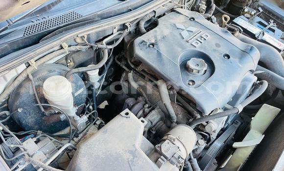 Tenga Tsaru Mitsubishi L200 Beige Mota in Maputo in Maputo Tenga Tsaru Mitsubishi L200 Beige Mota in Maputo in Maputo