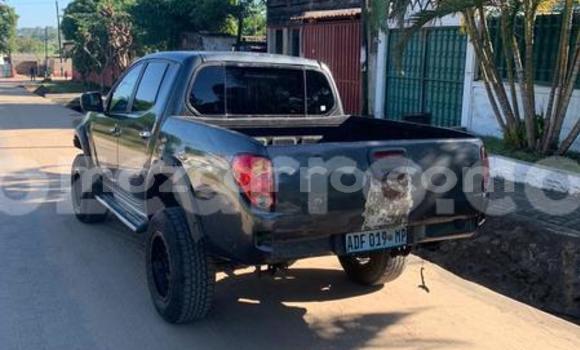 Comprar Usado Mitsubishi Triton Preto Carro em Maputo em Maputo Comprar Usado Mitsubishi Triton Preto Carro em Maputo em Maputo