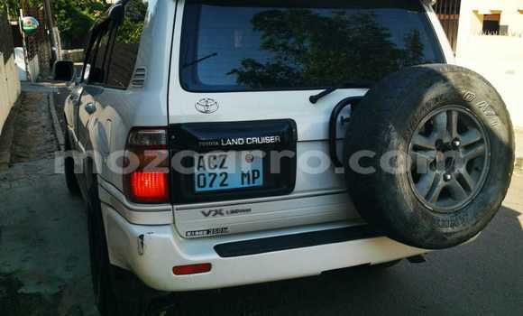 Nunua Ilio tumika Toyota Land Cruiser Prado Nyeupe Gari ndani ya Maputo nchini Maputo Nunua Ilio tumika Toyota Land Cruiser Prado Nyeupe Gari ndani ya Maputo nchini Maputo