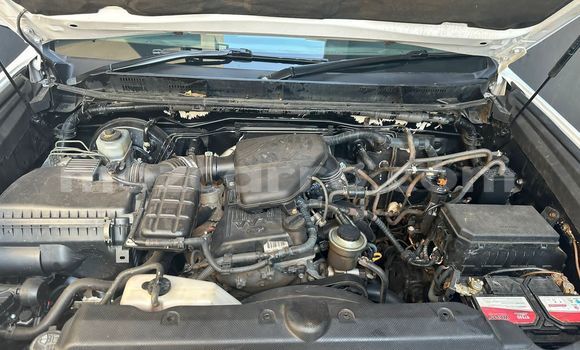 Buy Used Toyota Land Cruiser Prado White Car in Maputo in Maputo Buy Used Toyota Land Cruiser Prado White Car in Maputo in Maputo