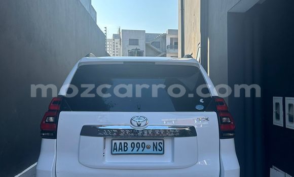 Buy Used Toyota Land Cruiser Prado White Car in Maputo in Maputo Buy Used Toyota Land Cruiser Prado White Car in Maputo in Maputo
