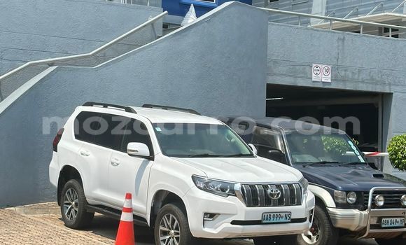 Buy Used Toyota Land Cruiser Prado White Car in Maputo in Maputo Buy Used Toyota Land Cruiser Prado White Car in Maputo in Maputo