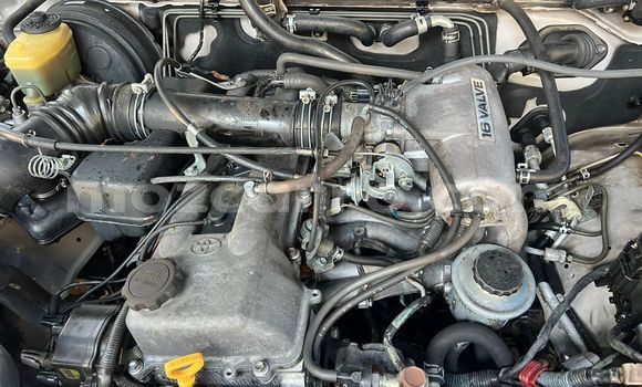 Nunua Ilio tumika Toyota Land Cruiser Brown Gari ndani ya Maputo nchini Maputo Nunua Ilio tumika Toyota Land Cruiser Brown Gari ndani ya Maputo nchini Maputo