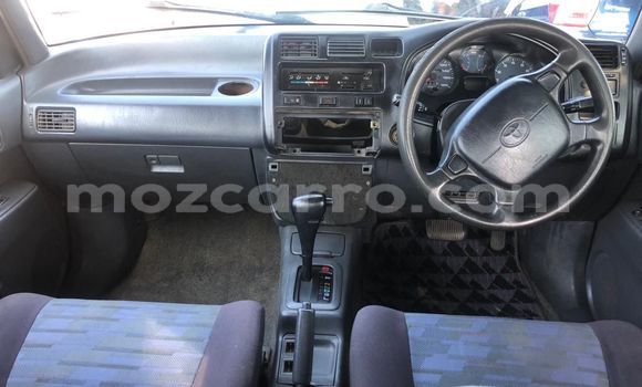 Comprar Usado Toyota RAV4 Branco Carro em Maputo em Maputo Comprar Usado Toyota RAV4 Branco Carro em Maputo em Maputo