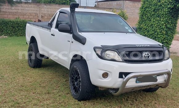Comprar Novo Toyota Hilux Branco Carro em Maputo em Maputo