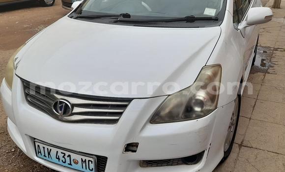 Comprar Usado Toyota Blade Branco Carro em Maputo em Maputo