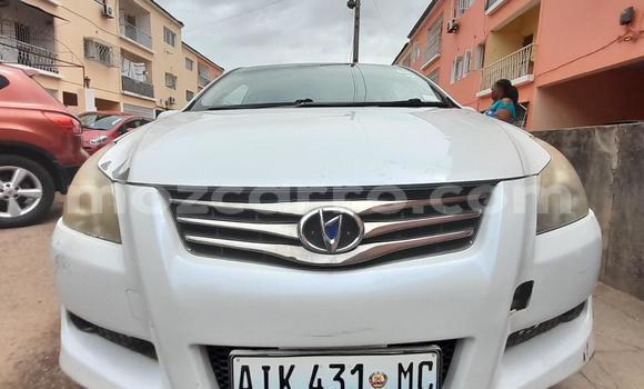 Comprar Usado Toyota Blade Branco Carro em Maputo em Maputo Comprar Usado Toyota Blade Branco Carro em Maputo em Maputo