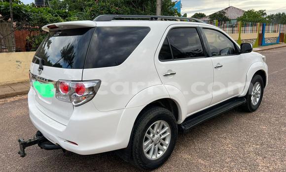 Comprar Usado Toyota Fortuner Branco Carro em Maputo em Maputo Comprar Usado Toyota Fortuner Branco Carro em Maputo em Maputo