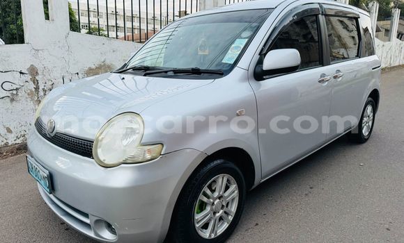 Nunua Ilio tumika Toyota Sienta Fedha Gari ndani ya Maputo nchini Maputo Nunua Ilio tumika Toyota Sienta Fedha Gari ndani ya Maputo nchini Maputo