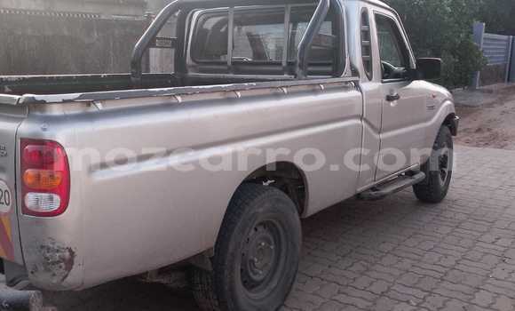 Nunua Ilio tumika Mahindra Armada Brown Gari ndani ya Maputo nchini Maputo Nunua Ilio tumika Mahindra Armada Brown Gari ndani ya Maputo nchini Maputo