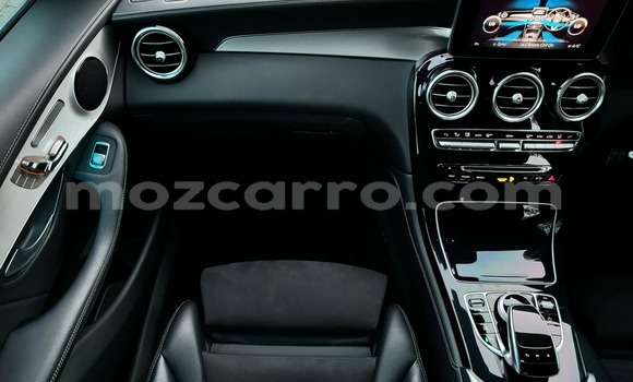 Nunua Ilio tumika Mercedes-Benz GLC 250D Fedha Gari ndani ya Maputo nchini Maputo Nunua Ilio tumika Mercedes-Benz GLC 250D Fedha Gari ndani ya Maputo nchini Maputo