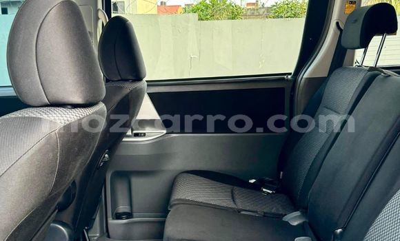 Comprar Usado Toyota Noah Preto Carro em Maputo em Maputo Comprar Usado Toyota Noah Preto Carro em Maputo em Maputo
