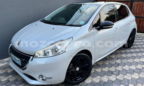 Comprar Usado Peugeot 208 Branco Carro em Maputo em Maputo