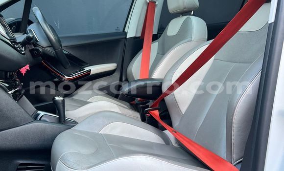 Buy Used Peugeot 208 White Car in Maputo in Maputo Buy Used Peugeot 208 White Car in Maputo in Maputo