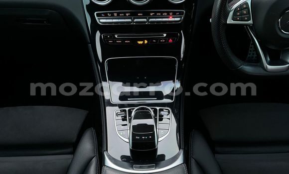 Comprar Novo Mercedes-Benz GLC 250D Prata Carro em Maputo em Maputo Comprar Novo Mercedes-Benz GLC 250D Prata Carro em Maputo em Maputo