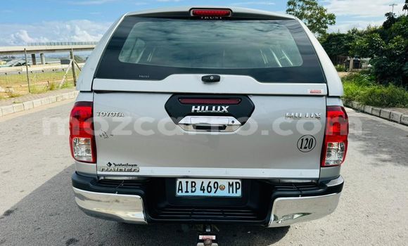 Comprar Novo Toyota Hilux Prata Carro em Maputo em Maputo Comprar Novo Toyota Hilux Prata Carro em Maputo em Maputo