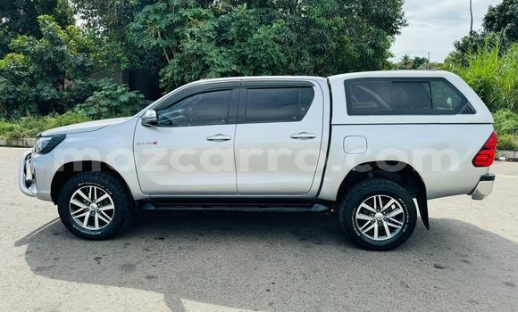 Comprar Novo Toyota Hilux Prata Carro em Maputo em Maputo Comprar Novo Toyota Hilux Prata Carro em Maputo em Maputo