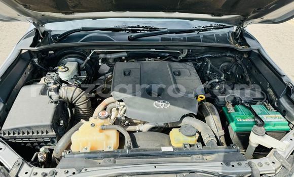 Comprar Novo Toyota Hilux Prata Carro em Maputo em Maputo Comprar Novo Toyota Hilux Prata Carro em Maputo em Maputo