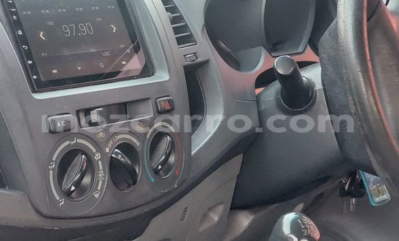 Comprar Novo Toyota Hilux Branco Carro em Maputo em Maputo Comprar Novo Toyota Hilux Branco Carro em Maputo em Maputo